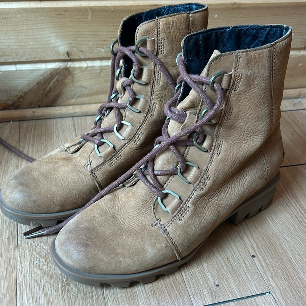 Sorel lace up boots